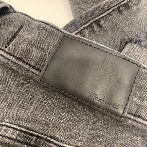 Madewell Jeans Mid Rise Skinny Denim Ripped Distressed Jean 9" Black Sea Size 26 - Picture 11 of 14